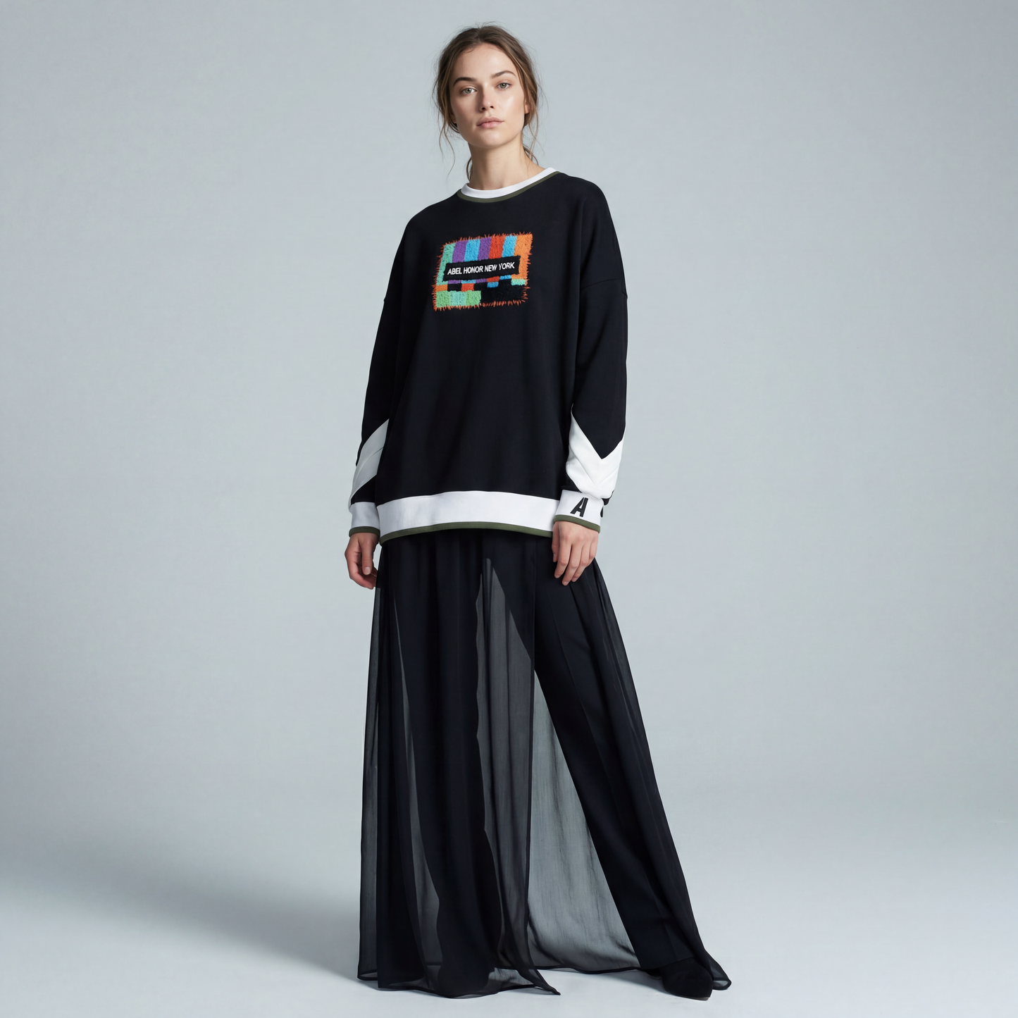 UNISEX SMPTE PATCH CREW NECK SWEATSHIRT - Borrow