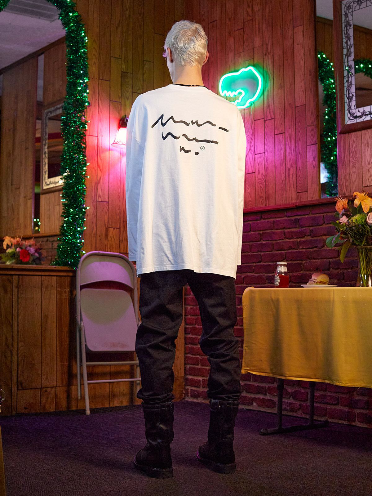 UNISEX SCRIPTED LONG SLEEVE