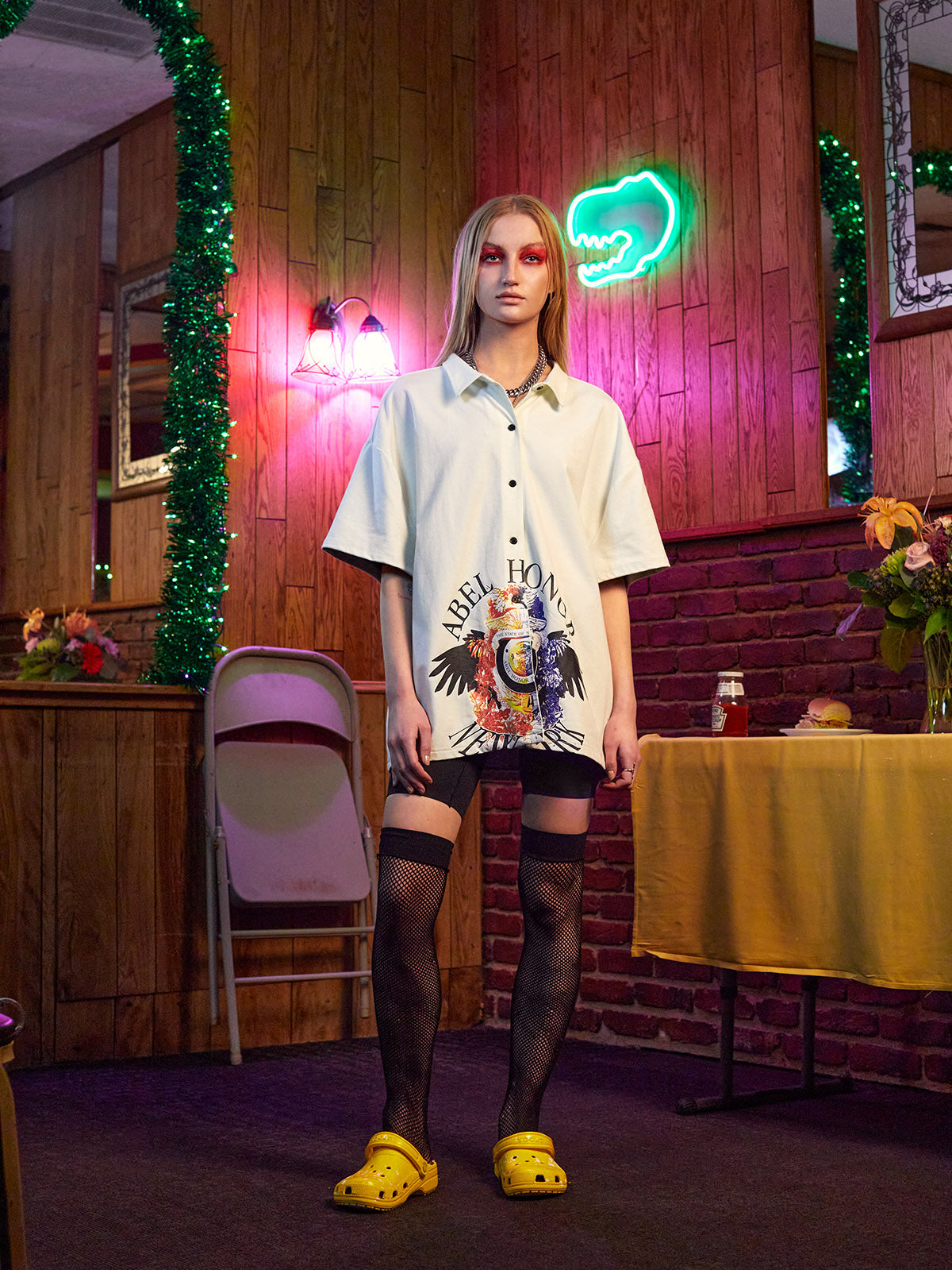 UNISEX RAVEN CREST BUTTON DOWN SHORT SLV SHIRT