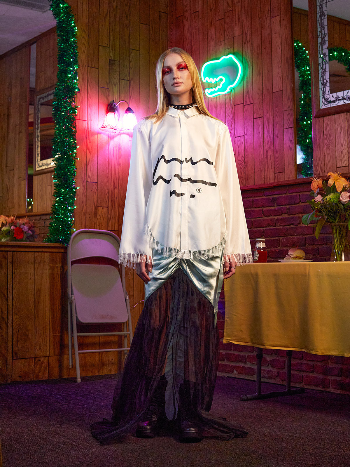 BUTTON DOWN SCRIPT BLOUSE