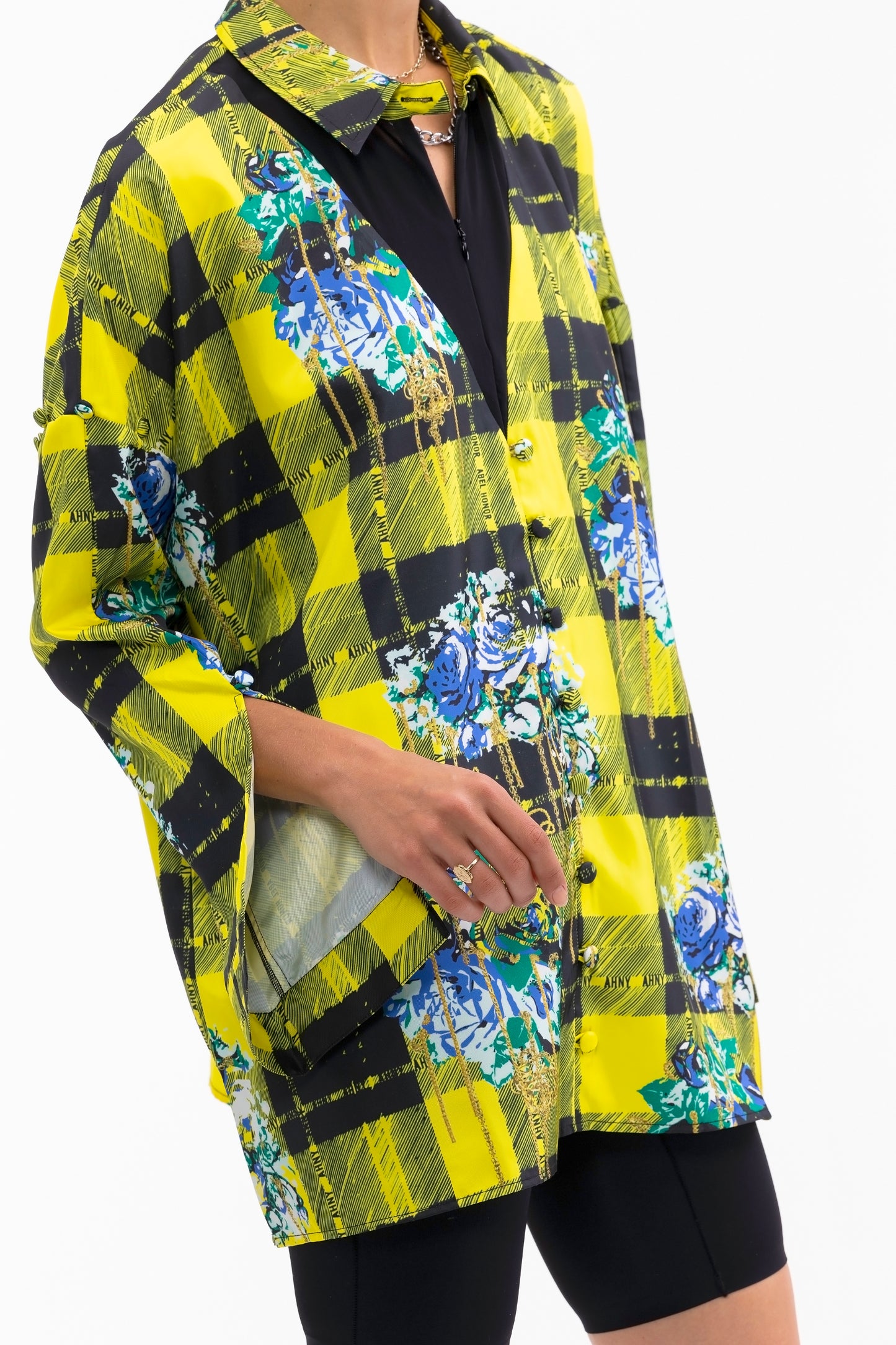 BUTTON DOWN GRAPHIC BOUQUET BLOUSE