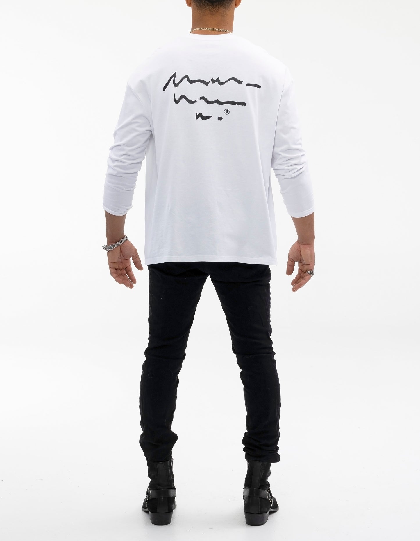 UNISEX SCRIPTED LONG SLEEVE