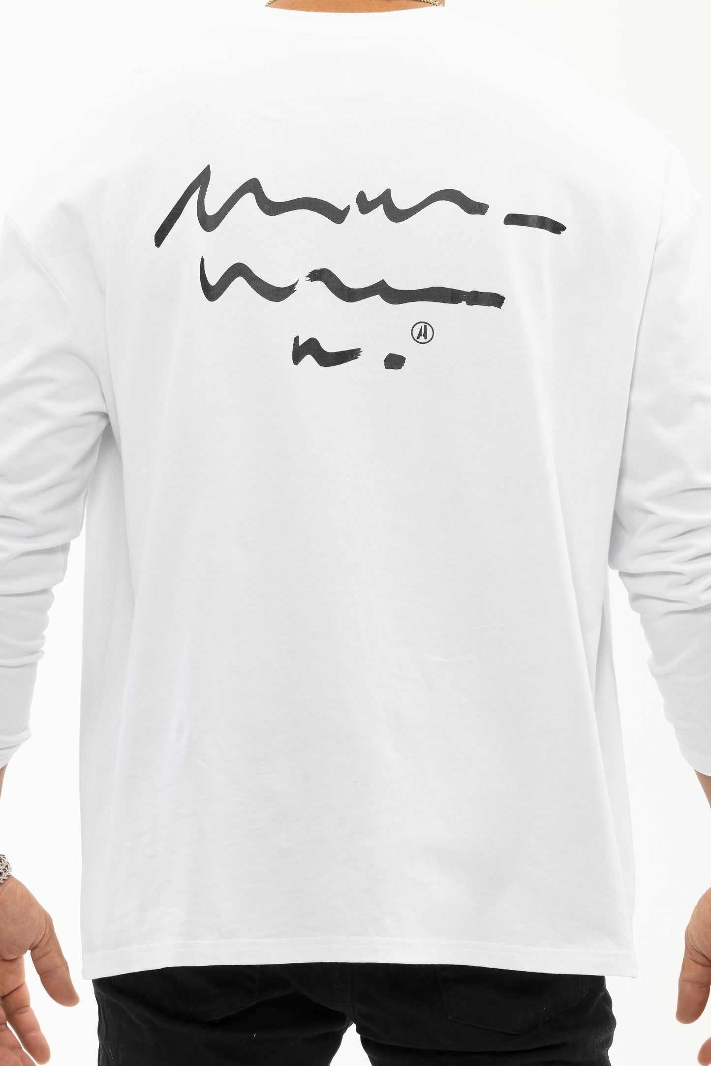 UNISEX SCRIPTED LONG SLEEVE