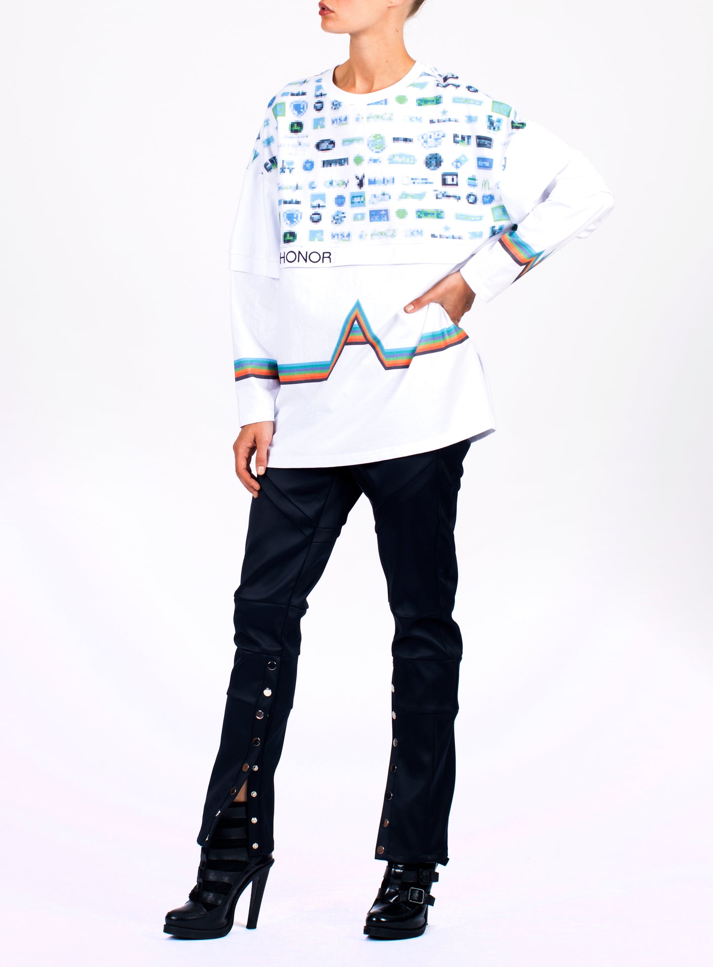 UNISEX LONG SLEEVE TEAM HONOR