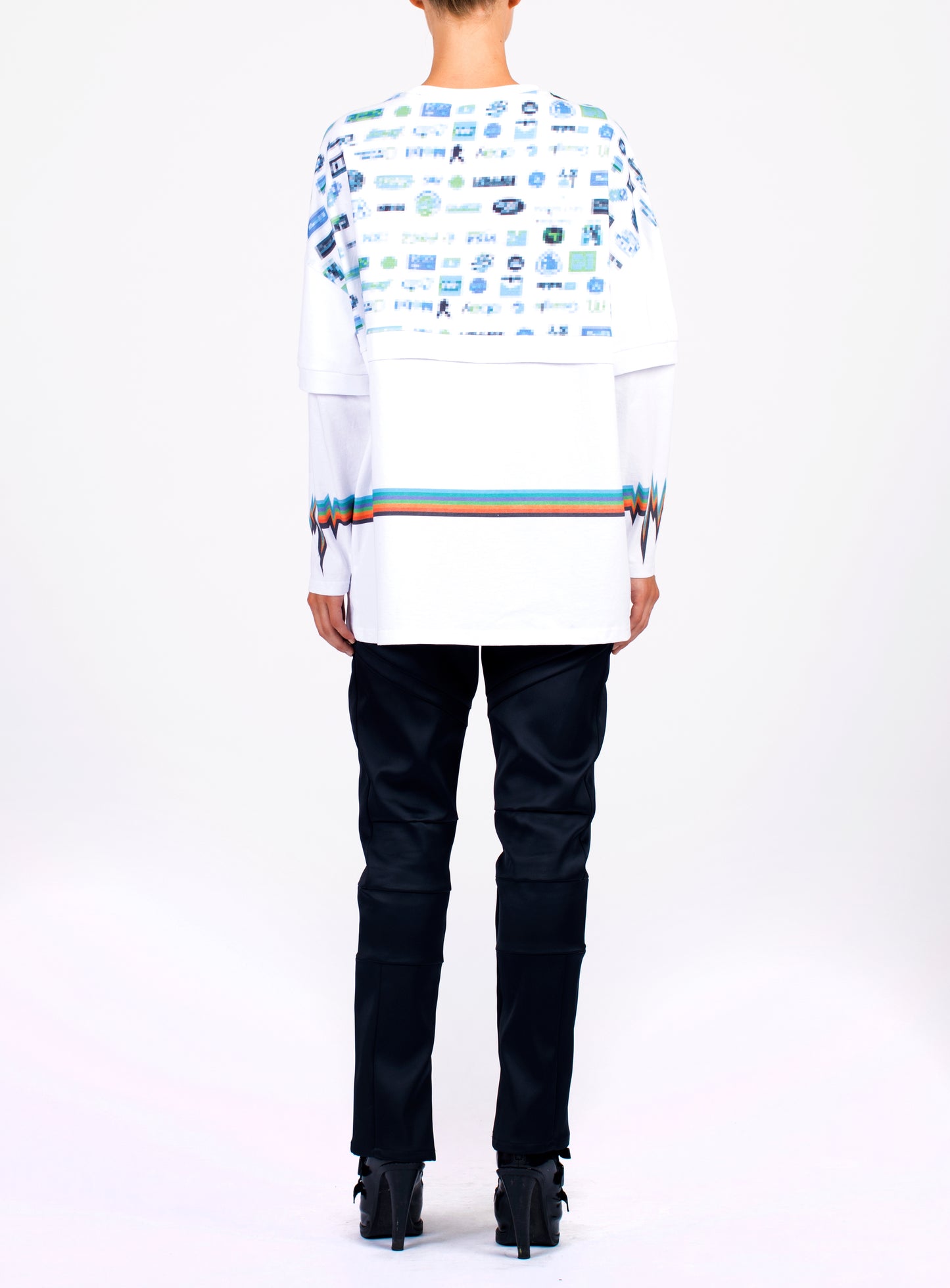 UNISEX LONG SLEEVE TEAM HONOR
