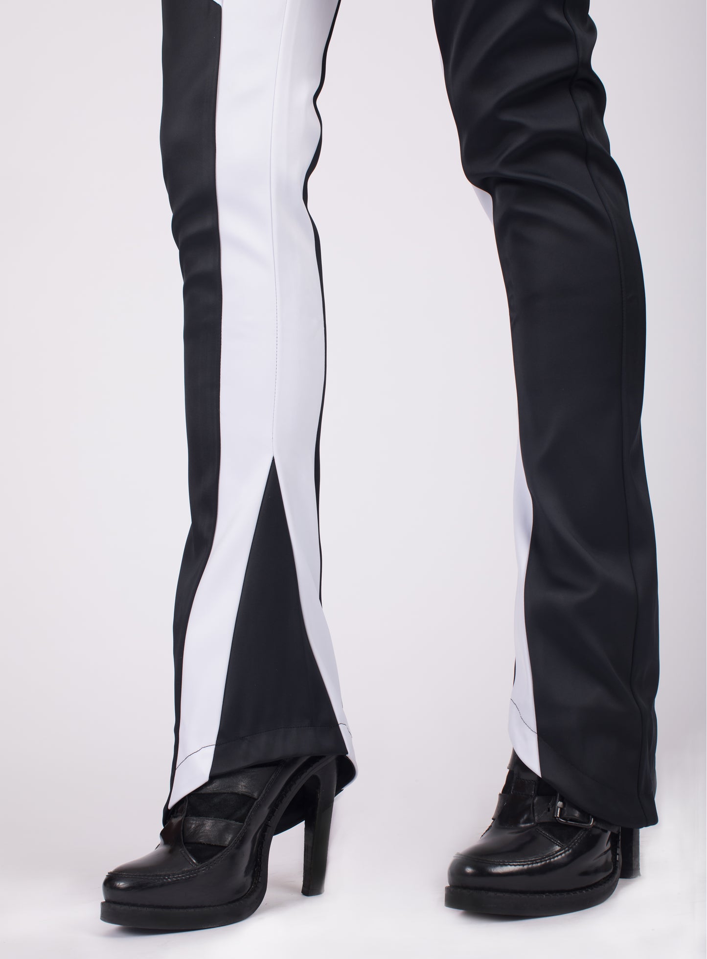 LOGO BLOCKED PANT
