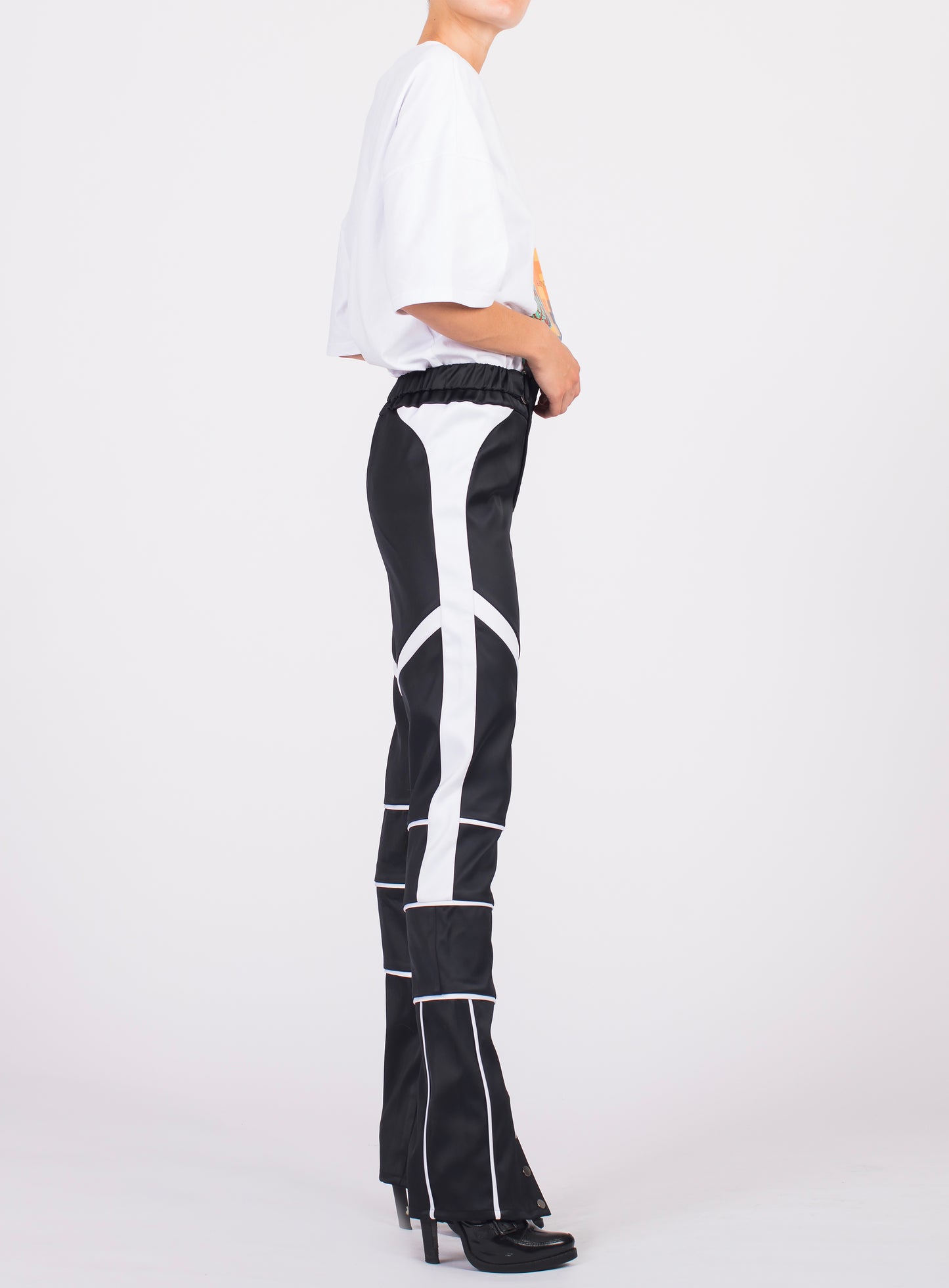 COLOR BLOCKED PANELED MOTO PANT