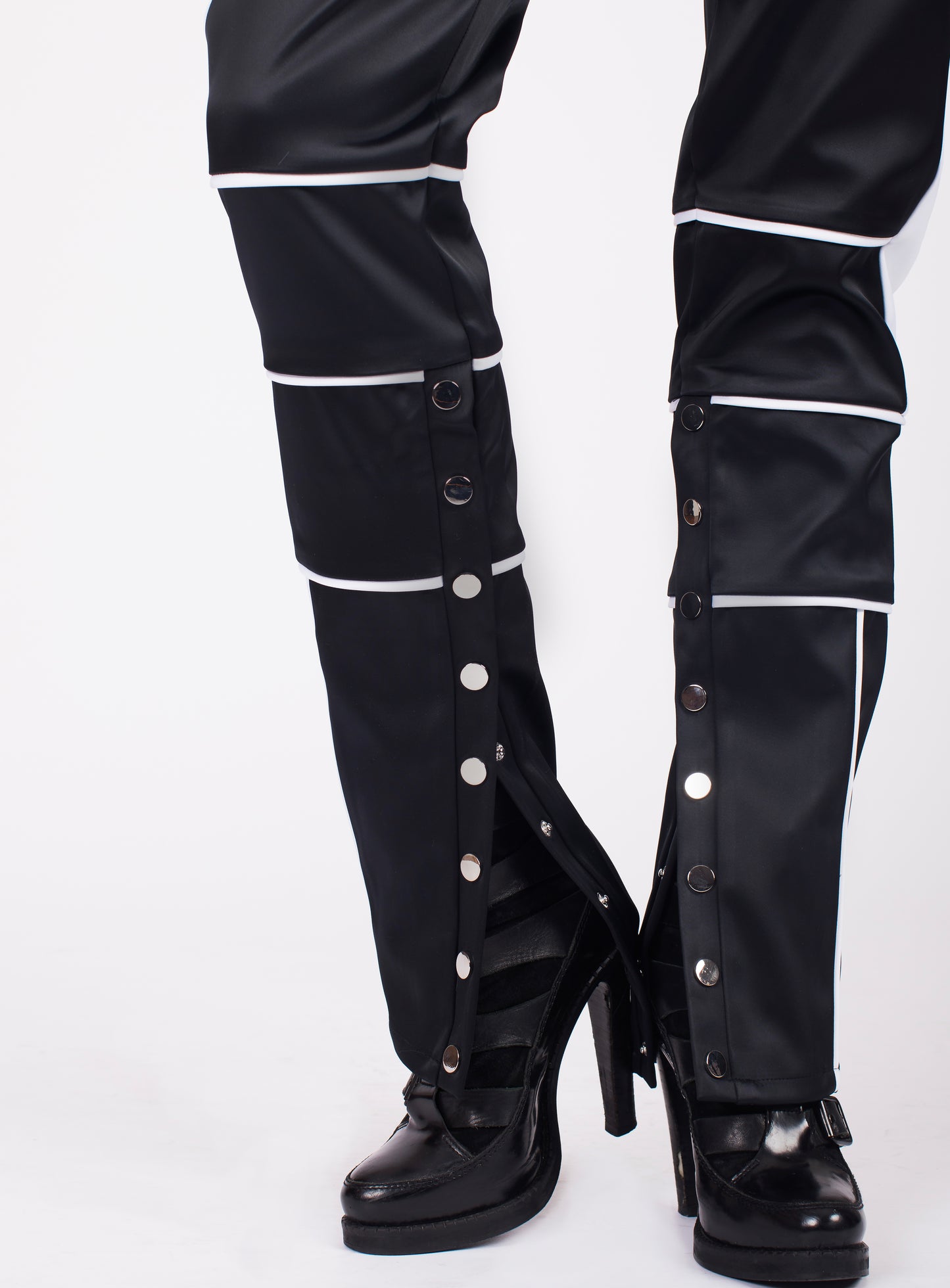 COLOR BLOCKED PANELED MOTO PANT