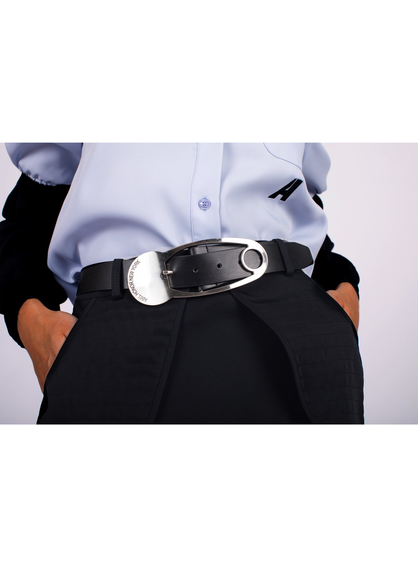 BELTED SHORT PLEAT SKIRT