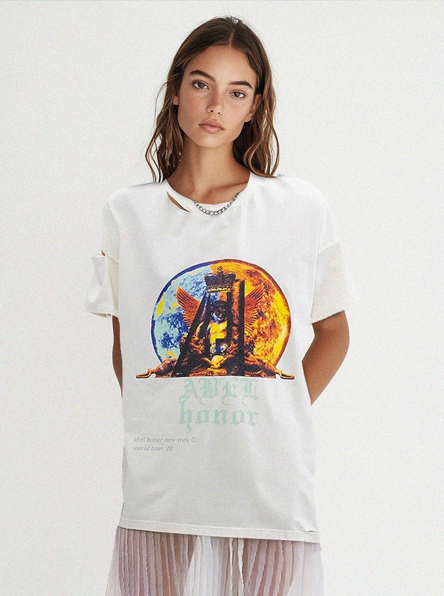 UNISEX RAVEN SHRINE DISTRESSED TEE
