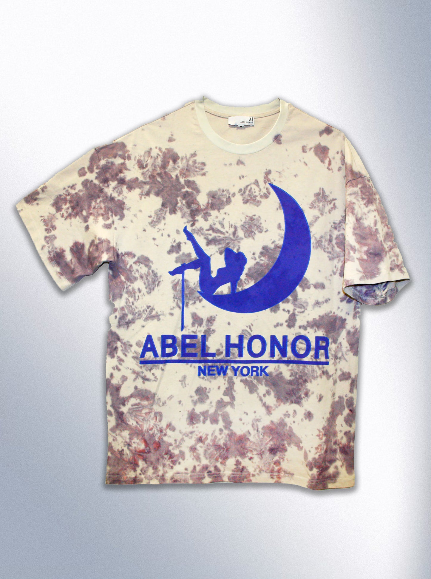 THE MUNICH TEE