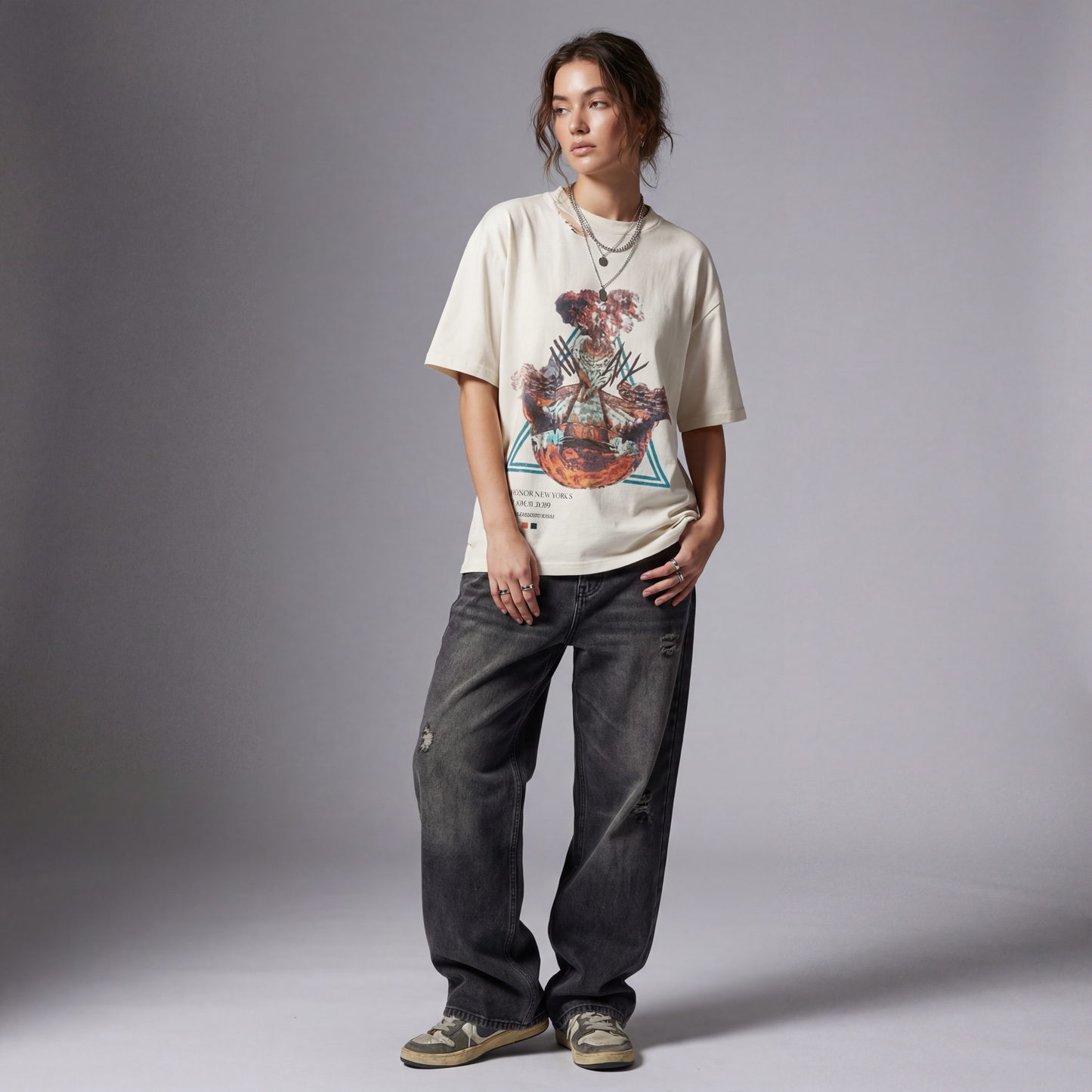 UNISEX CARNATION DISTRESSED TEE - Borrow