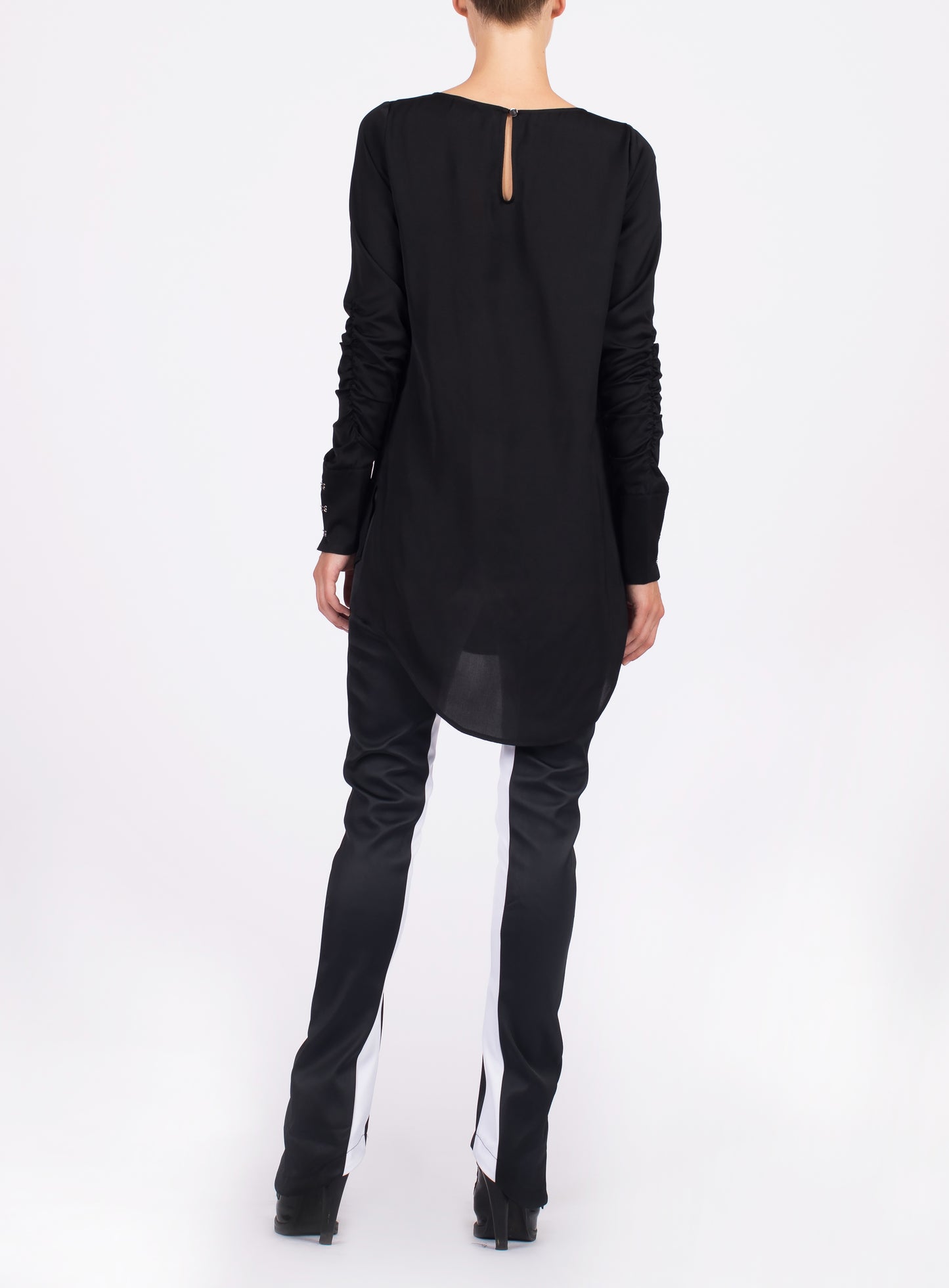 HI LO HOOK AND EYE CUFF BLOUSE