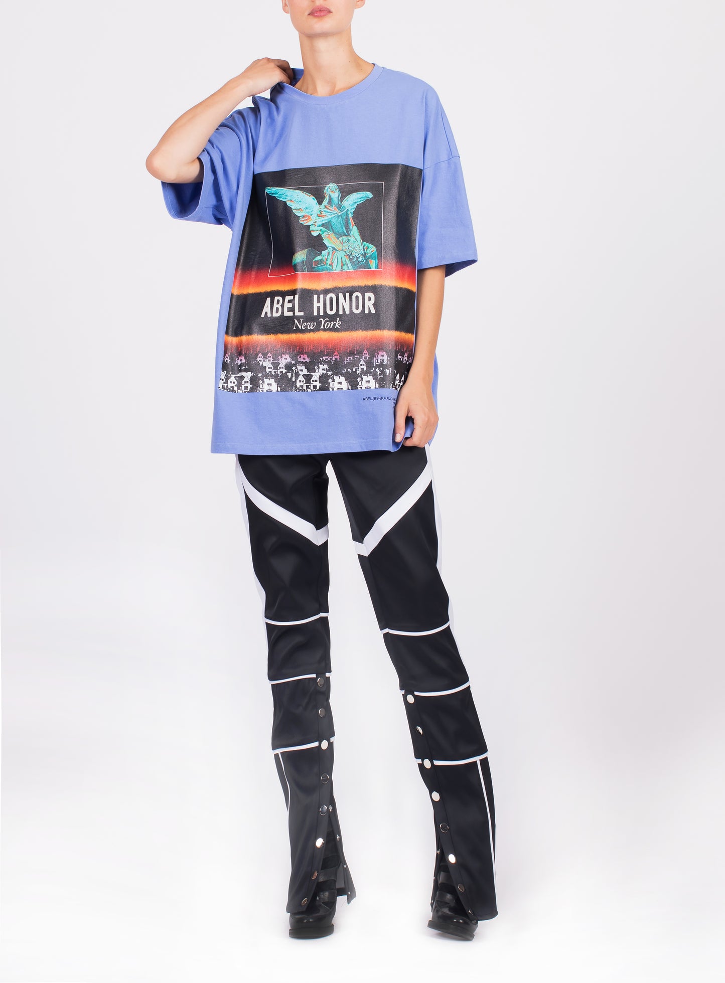 UNISEX HOUSE ANGEL TEE