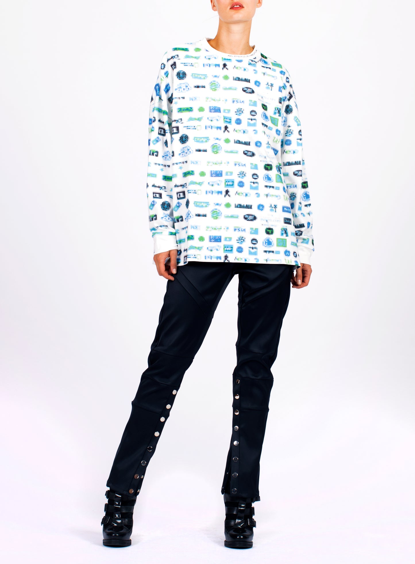 UNISEX LONG SLEEVE PIXEL TEE SHIRT