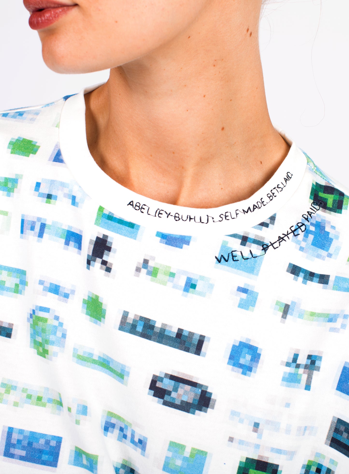 UNISEX LONG SLEEVE PIXEL TEE SHIRT