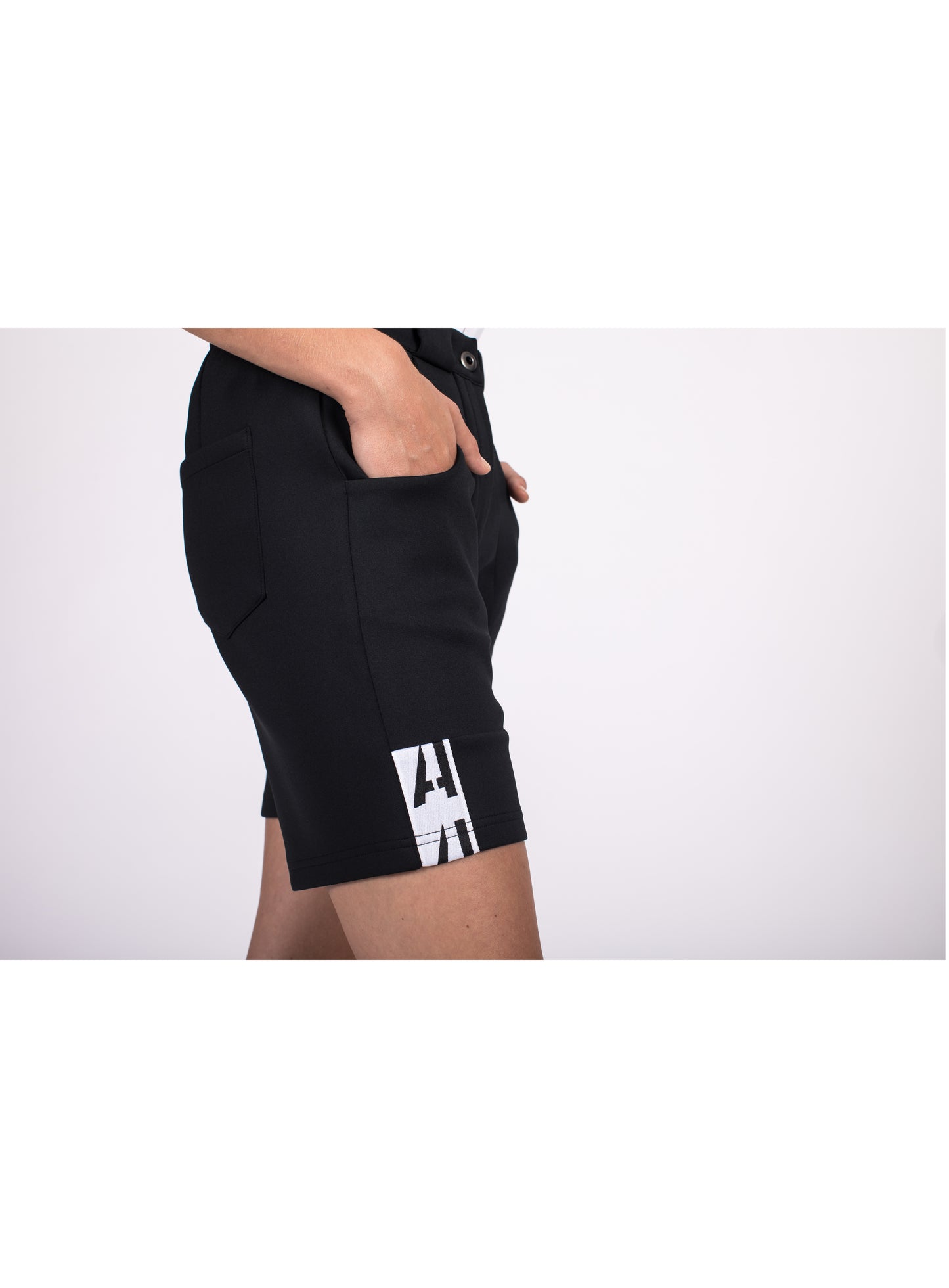 LOGO RIBBON SHORT